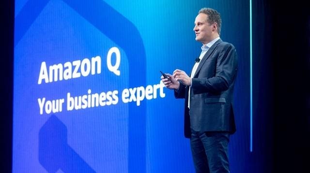 AWS Widens Data Pipelines + Creates Amazon Q Gen-AI Assistant